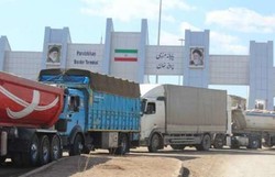 فعالیت صادراتی مرز پرویز خان از سر گرفته شد فعالیت صادراتی مرز پرویز خان از سر گرفته شد