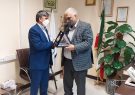 تجلیل حوزه هنری از مدیر عامل شرکت پتروشیمی ایلام