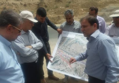 پی گیری تکمیل پروژه های راهسازی استان ایلام در سفر معاون شرکت ساخت و توسعه زیر بناهای حمل و نقل کشور به استان