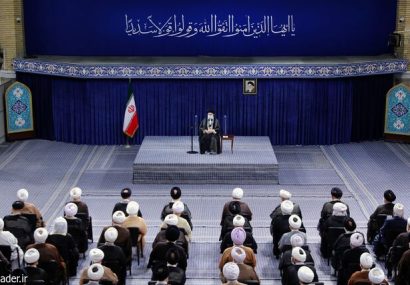 رفتار پدرانه با همه،سلوک مردمی، مقابله با شبهات و تبیین مبانی انقلاب بویژه عدالت