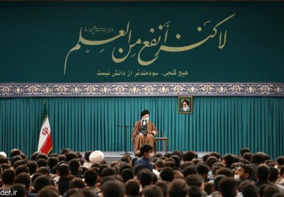 راه روشن انقلاب را با جدیت دنبال کنید کشور نیازمند آرمانخواهی،امید وعقلانیت است