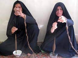 برگزاری کارگاههای آموزش نخریسی برای یک هزار و ۳۰۰ زن عشایر ایلام برگزاری کارگاههای آموزش نخریسی برای یک هزار و ۳۰۰ زن عشایر ایلام