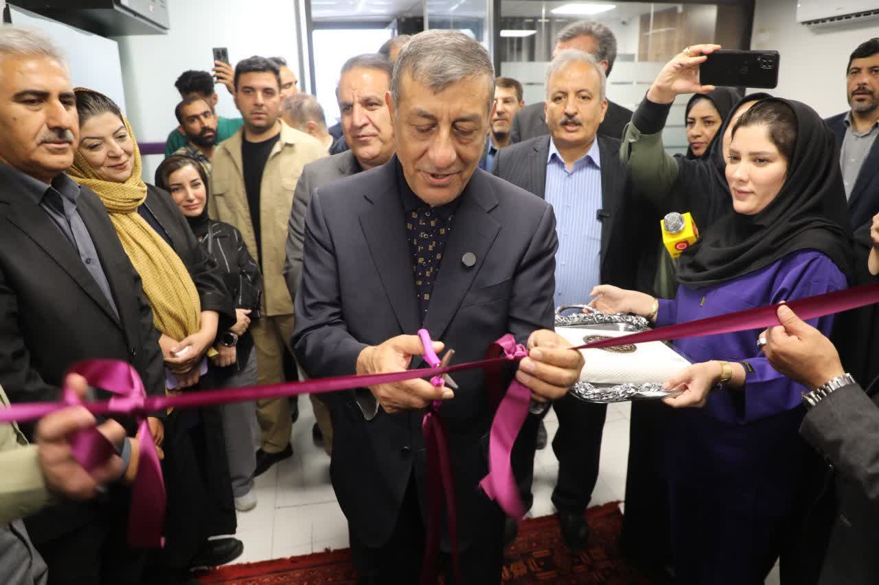 مرکز پیشرفته تصویربرداری «نماطب شقایق» در ایلام با حضور معاون اجرایی رئیسجمهور افتتاح شد مرکز پیشرفته تصویربرداری «نماطب شقایق» در ایلام با حضور معاون اجرایی رئیسجمهور افتتاح شد