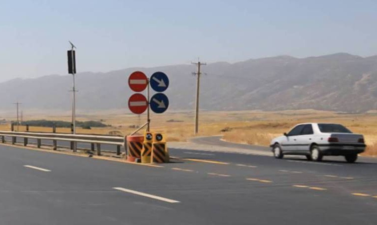 نصب ٣٠٠٠ تابلو و علائم ایمنی در محورهای ایلام تا پیش از اربعین حسینی