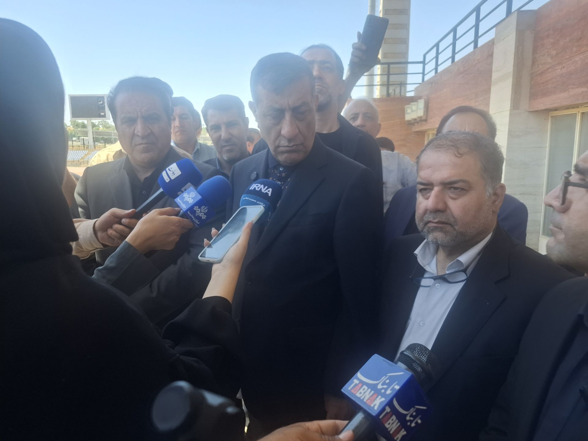 ۱۱۰ میلیارد تومان برای تکمیل استادیوم ۱۵ هزار نفری شهدای ایلام نیاز است ۱۱۰ میلیارد تومان برای تکمیل استادیوم ۱۵ هزار نفری شهدای ایلام نیاز است
