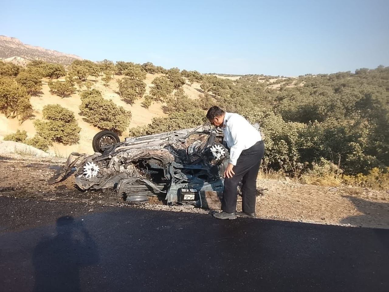 ۳ فوتی در واژگونی و آتشسوزی پژو ۴۰۵ در کمربندی شرقی ایلام ۳ فوتی در واژگونی و آتشسوزی پژو ۴۰۵ در کمربندی شرقی ایلام