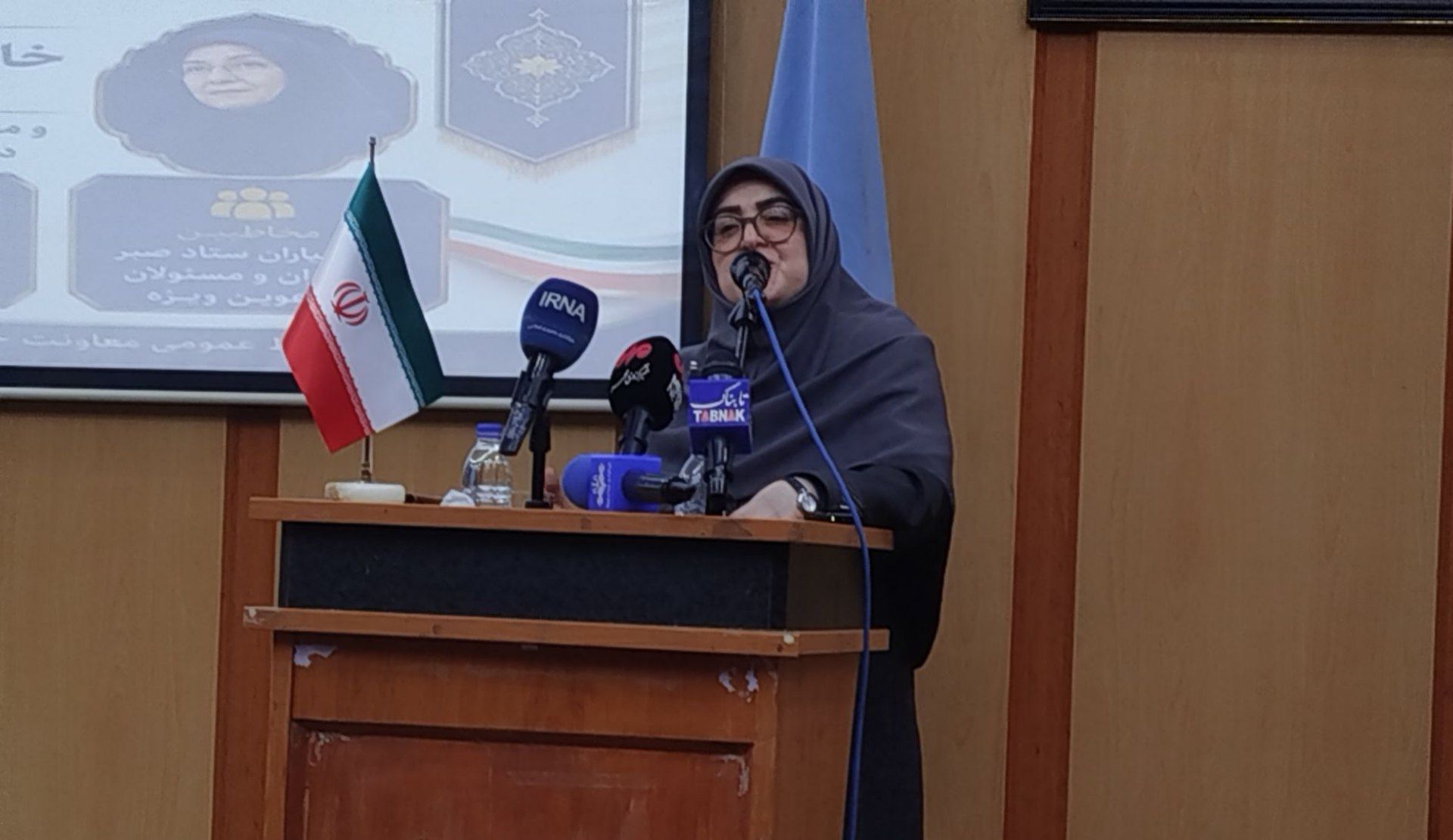 عبور از شرایط دشوار تنها با وفاق، صبوری و ایستادگی ممکن است